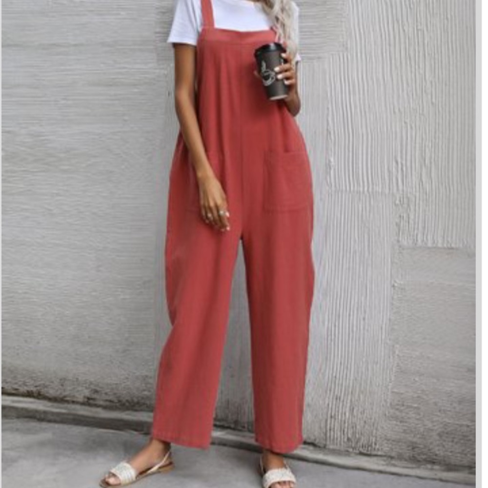 ✨ Pantaloon Red sleeveless jumpsuit with pockets